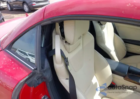 2016 Mercedes-Benz Slk 300 z USA, uszkodzony, nr VIN WDDPK3JA0GF124025